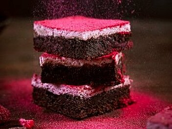 Brownie cheescake s lyo malinami