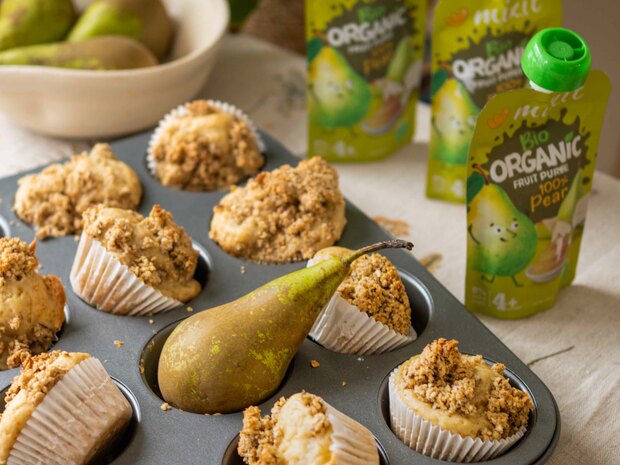Birnenmuffins mit Haferstreuseln