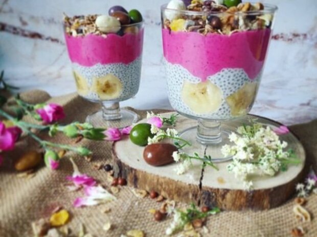 Recept: Gyümölcsös chiás desszert Mixit húsvéti tojásaival