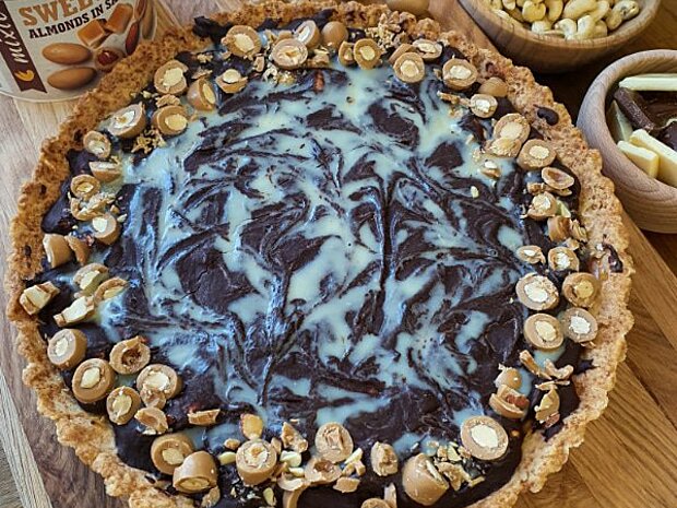 Tarta z orzechami w karmelu