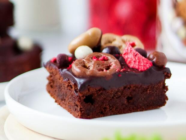 Rețetă: Brownies cu glazură de ciocolată