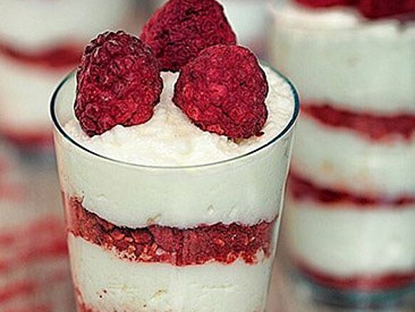 Mascarpone s lyofilizovanými malinami