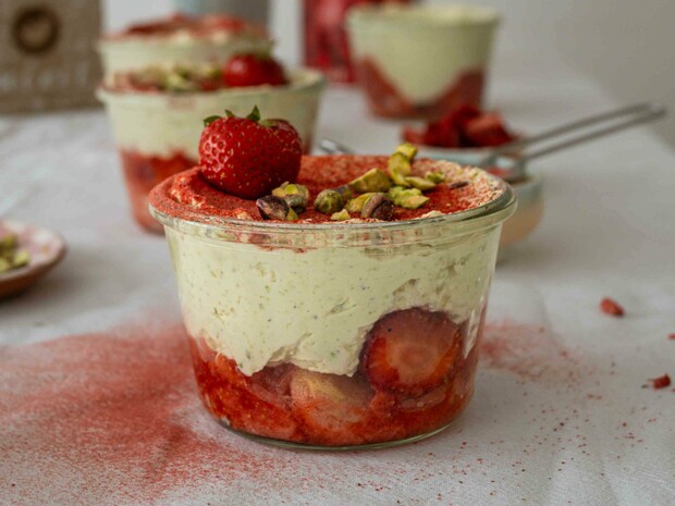 Letné pistáciovo-jahodové tiramisu