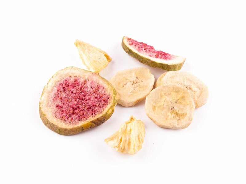 Smochine, banane, ananas - Fructe crocante, tub mare