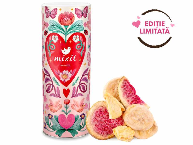 Smochine, banane, ananas - Fructe crocante, tub mare
