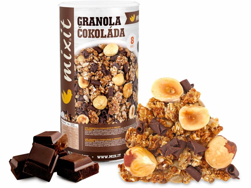 granola čokoláda ořechy lískáče snídaně