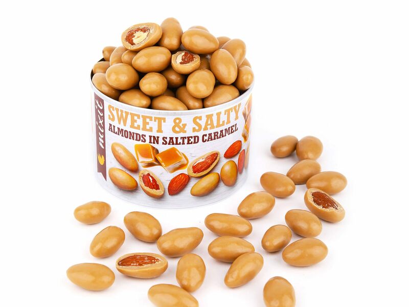 vajíčka mandle čokoláda slaný karamel sladký snack