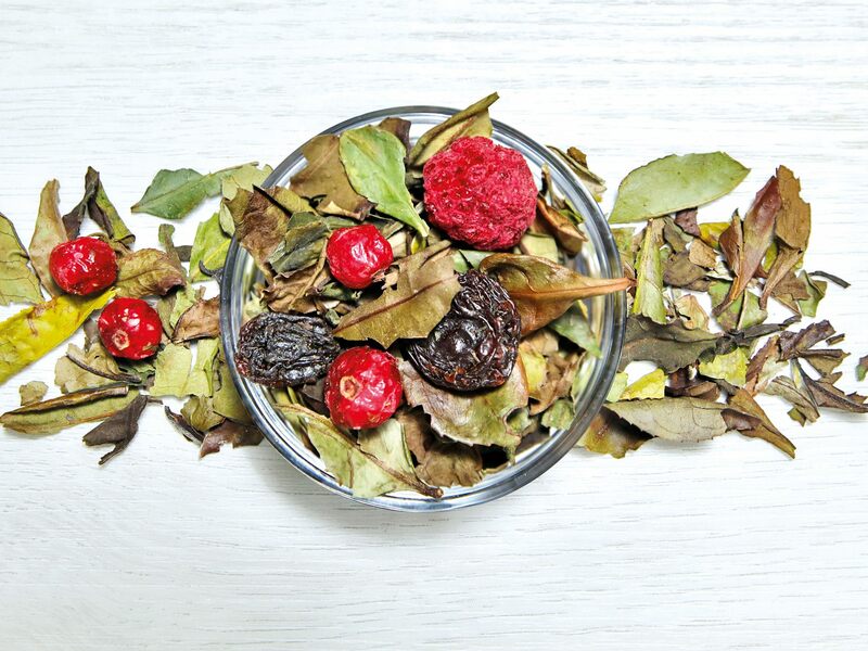 Mixitea sypaný bílý čaj bylinky zima ovoce malina energie nápoj