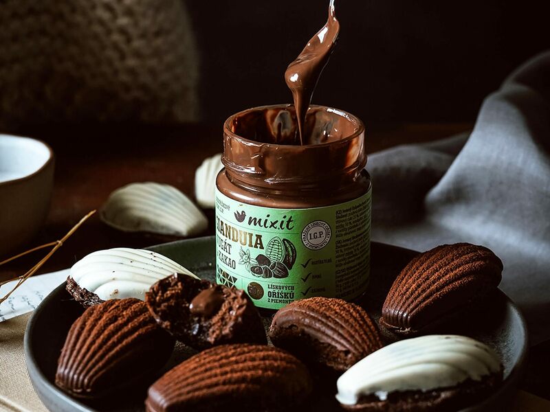 Mixitella lískový ořech krém pomazánka Piemont nugát kakao cukroví madlenky