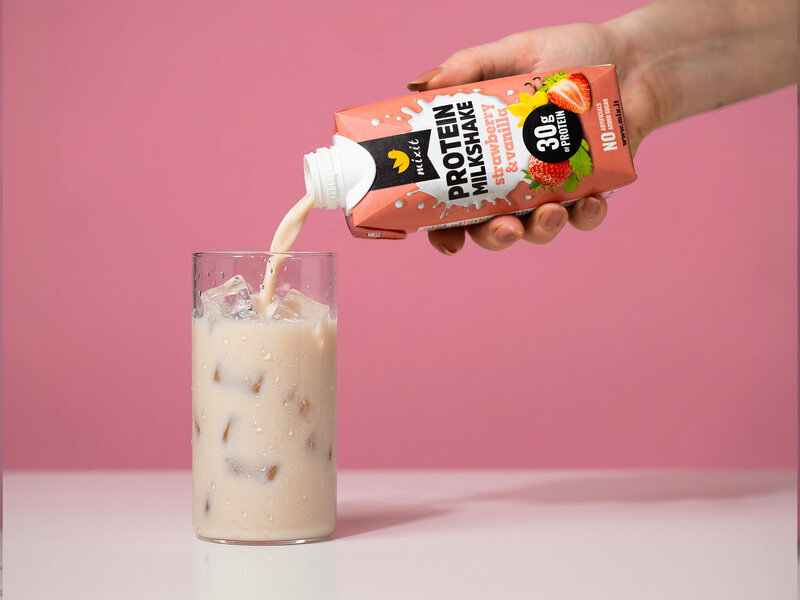 Protein milkshake - jahoda a vanilka
