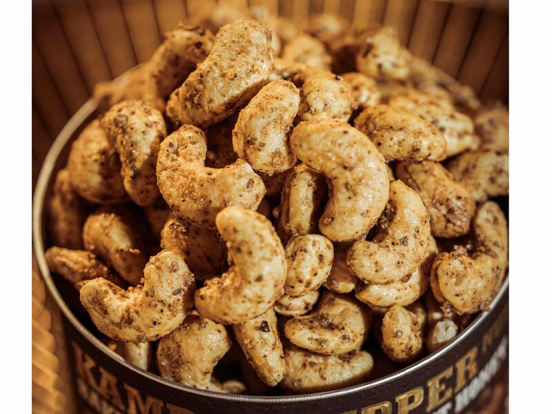 Kampot Pepper Nuts - pieczone orzechy z miodem i pieprzem Kampot