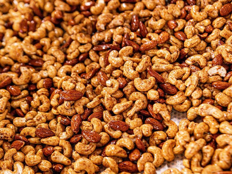 Velké oříšky z pece – med a chilli (350 g)