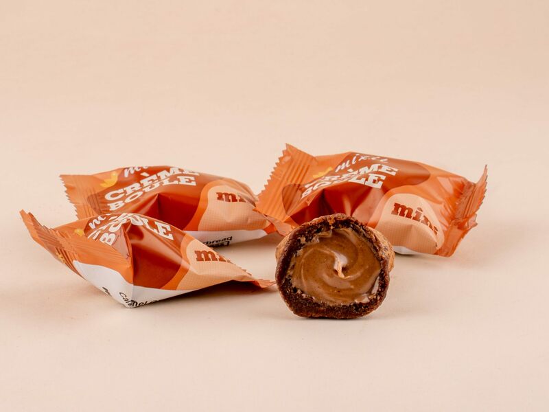 Mini Crème boule – tři druhy datlových koláčků v tubusu osmihran