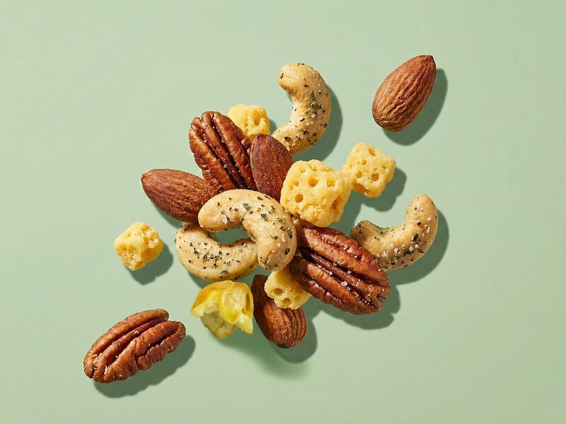 Crunchy mix - sajt, crunchy corn és diófélék medvehagymával