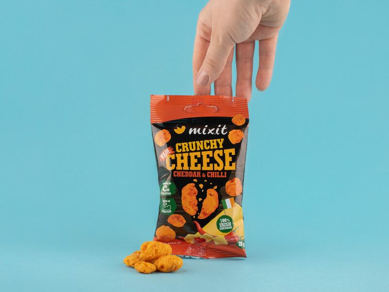 Chrupiący ser do kieszeni - Cheddar irlandzki z chilli (10 szt.)