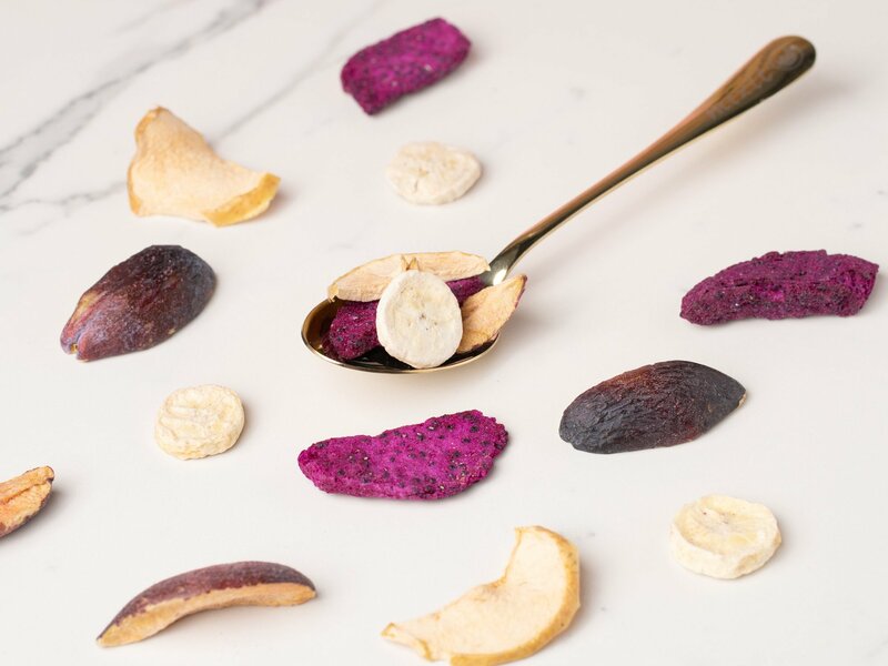 Grands fruits de l’amour – Prune, pomme, banane et fruit du dragon