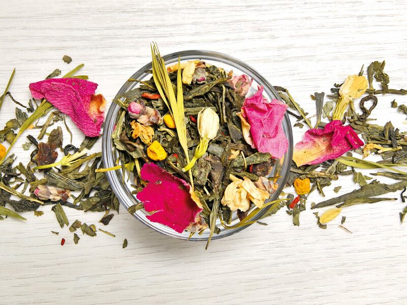 Mixitea sypaný čaj bylinky kvety ovoce broskev sencha nápoj