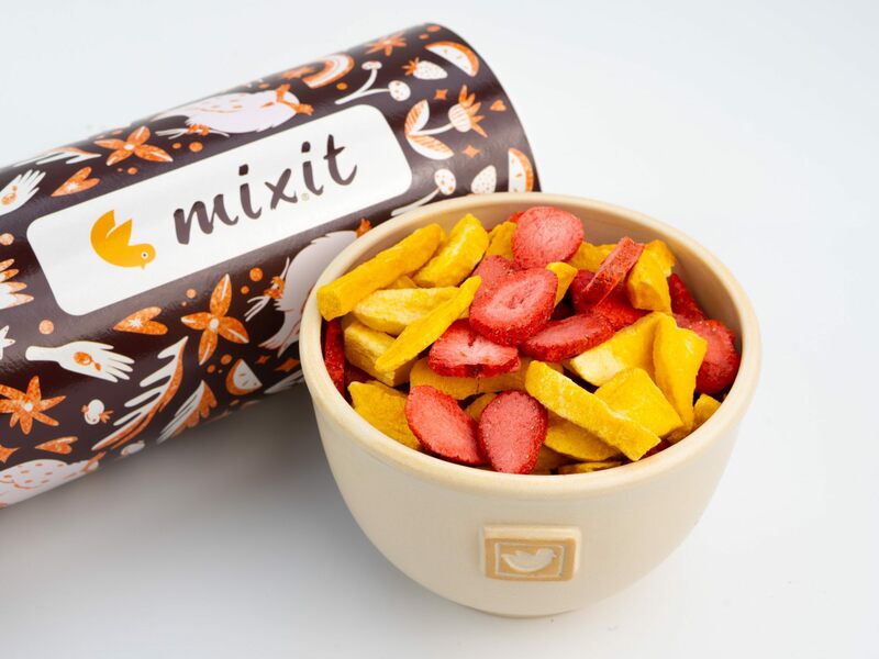Velké křupavé ovoce - Jahoda a Mango