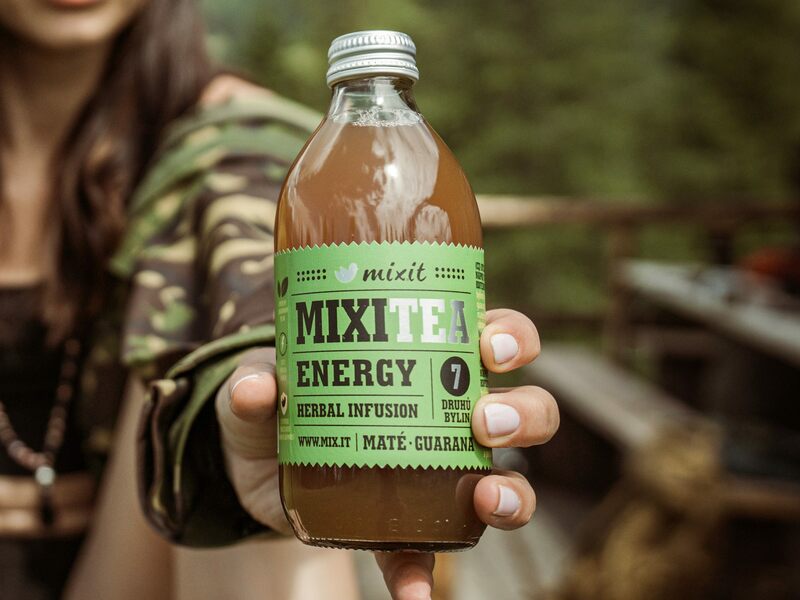 Mixitea čaj byliny energie pití nápoj láhev maté guarana