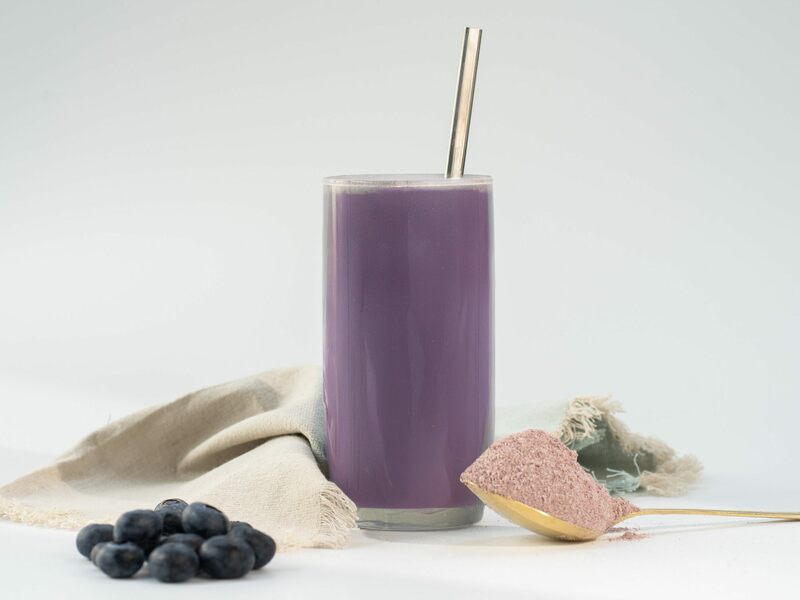 Protein Mixit drink – áfonya – pohárban