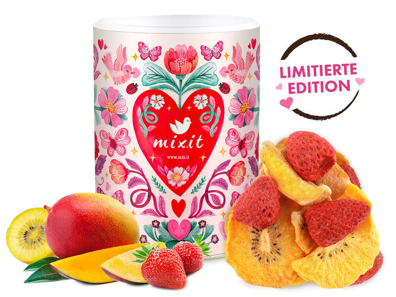 Verliebte Knusperfrüchte - Mango, gelbe Kiwi, Erdbeere