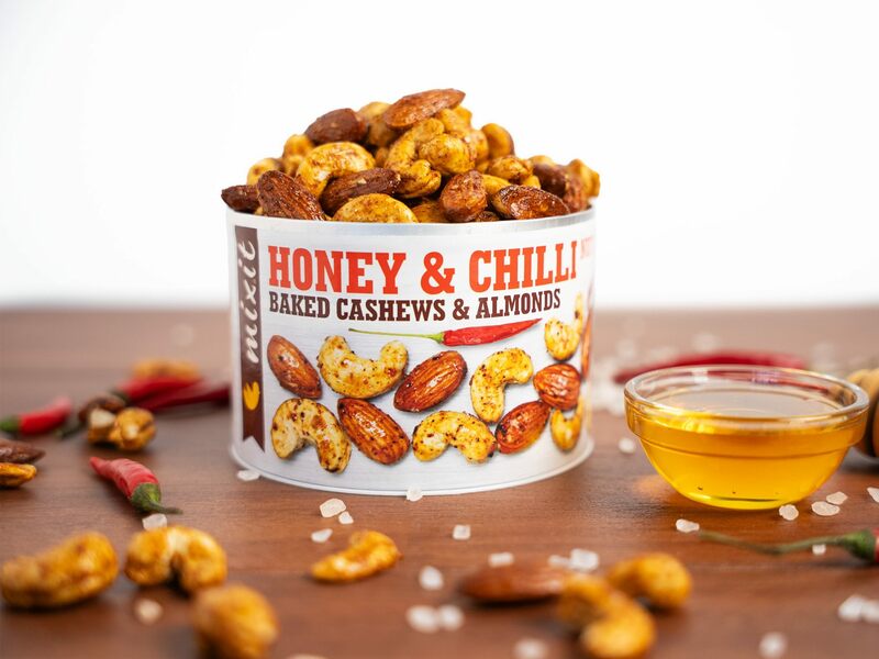 ořechy mandle kešu chilli med snack oslava